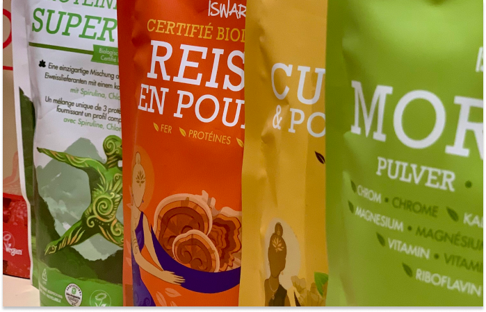 Photo des super-aliments proposés dans l'espace nutrition de la Pharmacie de Bourg-de-Four